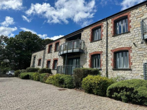 Polmear Apartments, Charlestown